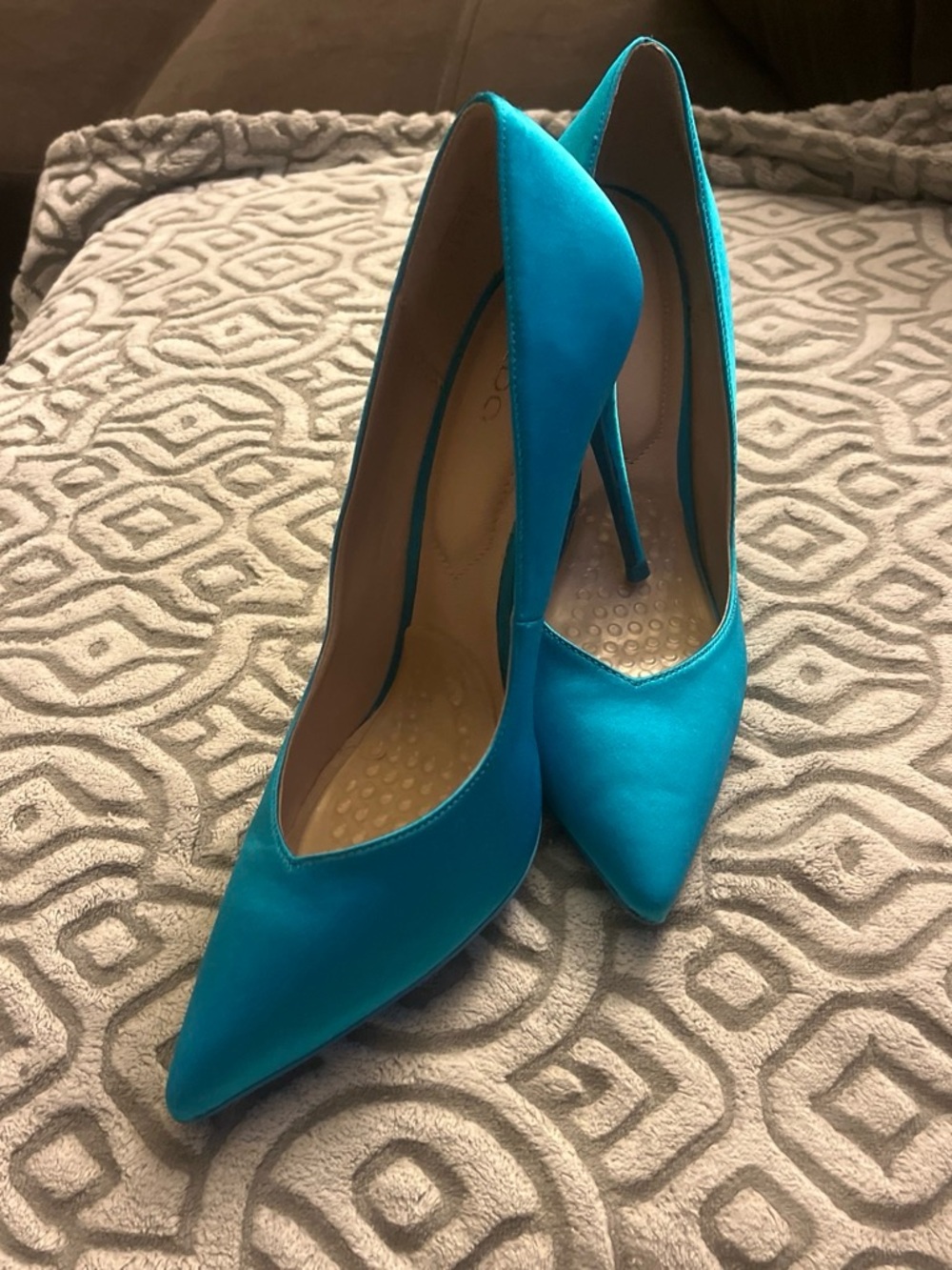 ALDO Women's Teal Pointed-Toe Satin Pumps - Picture 2 of 13